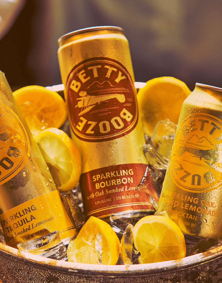 BETTY BOOZE SPARKLING BOURBON WITH OAK SMOKED LEMONADE
