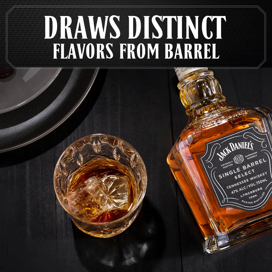 JACK DANIEL'S SINGLE BARREL SELECT TENNESSEE WHISKEY LUNAR NEW YEAR 2025 WITH GLASS