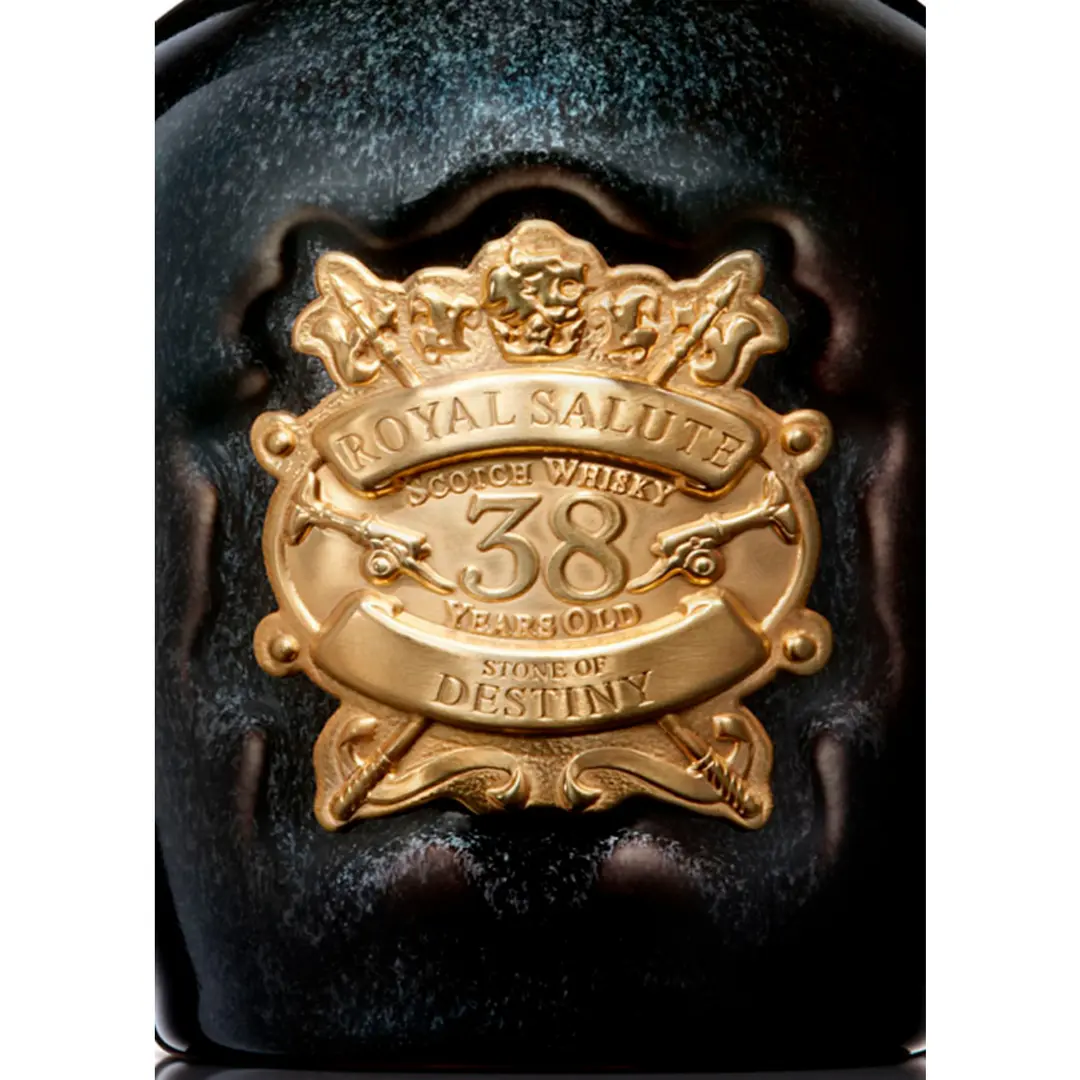 ROYAL SALUTE 38 YEAR OLD STONE OF DESTINY