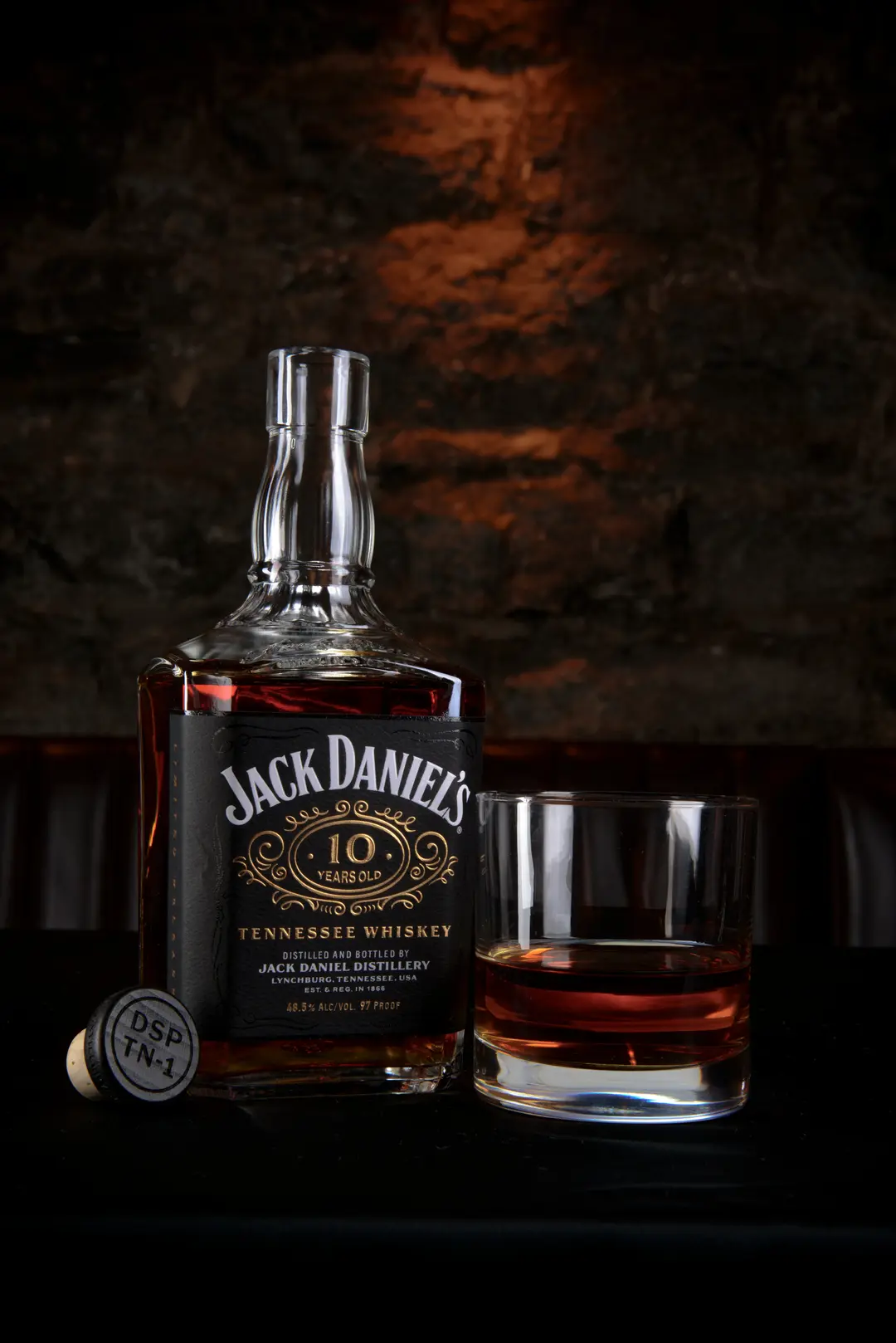 JACK DANIEL'S 10-YEAR-OLD TENNESSEE WHISKEY