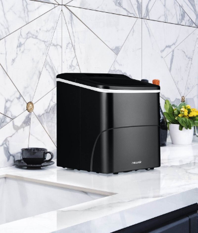 Newair 26 lbs. Countertop Ice Maker